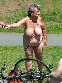 amature outdoor granny pics