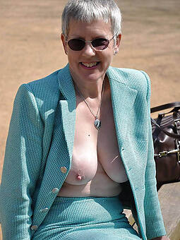 best naked old cougar pussy